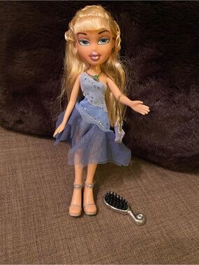 Bratz 2003 Formal Funk Cloe Doll with extras